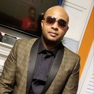 Meet your Posher, Nicholas